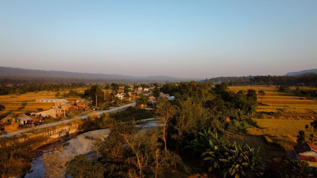 Shanta Ghar A Rustic Guesthouse Chitwan Bagian luar foto