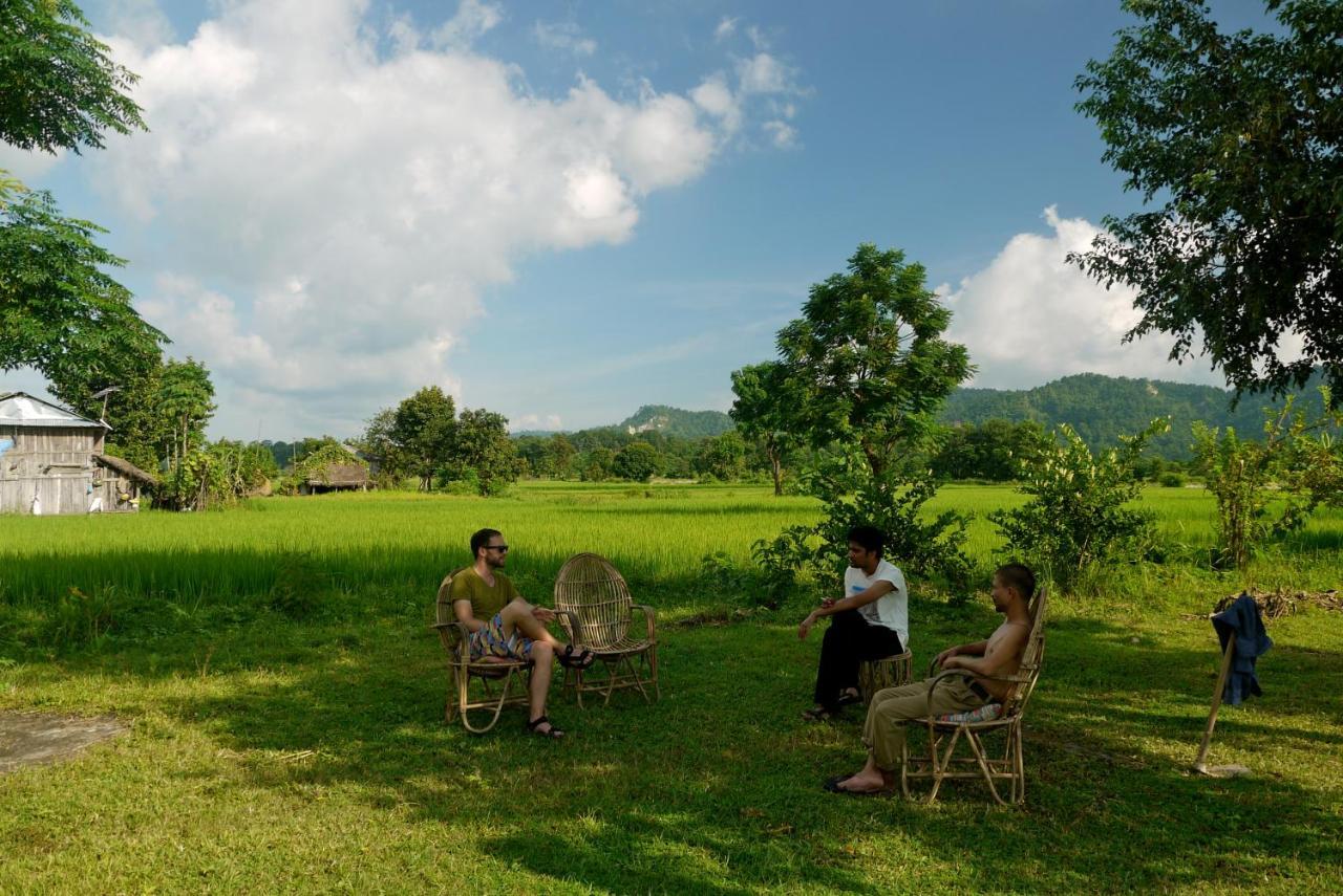 Shanta Ghar A Rustic Guesthouse Chitwan Bagian luar foto